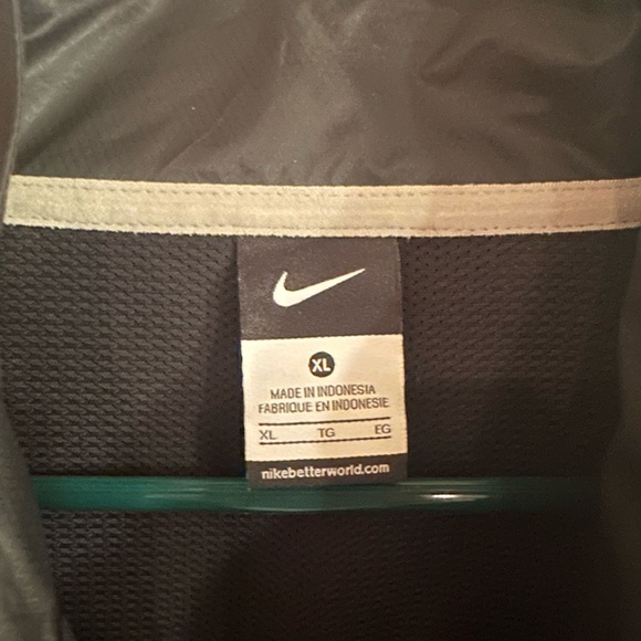 Nike Iowa Hawkeyes Men’s Windbreaker Jacket Size XL - Picture 2 of 3